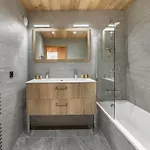 A Avec Parking Et Wi-fi Inclus - Fr-1-563-74 * Courchevel