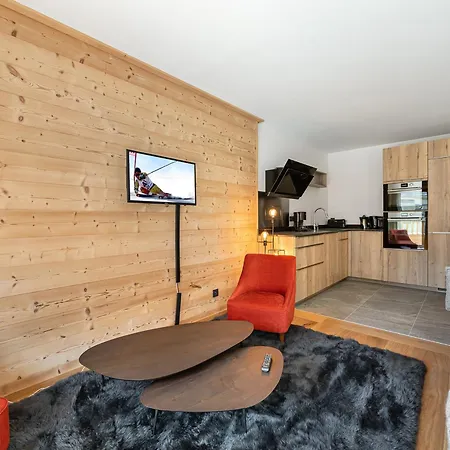 à Avec Parking Et Wi-fi Inclus - Fr-1-563-74 * Courchevel