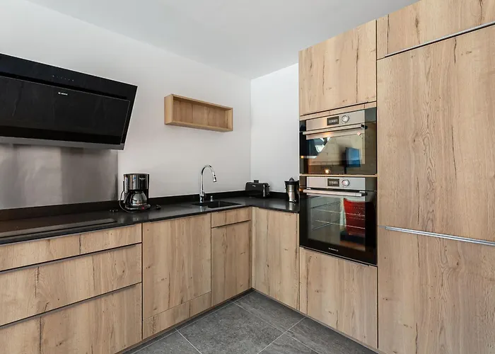 A Avec Parking Et Wi-fi Inclus - Fr-1-563-74