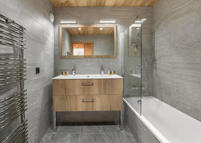 A Avec Parking Et Wi-fi Inclus - Fr-1-563-74 شقة *